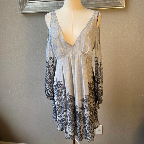 Free‎ People Women Cold Shoulder Penny Lover Chiffon Print Mini Dress SZ M Ivory - Picture 2 of 6